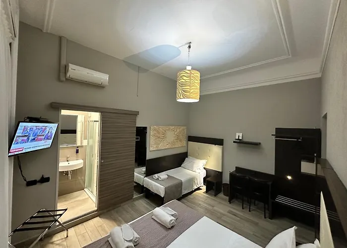 Bogart Hotel 2*