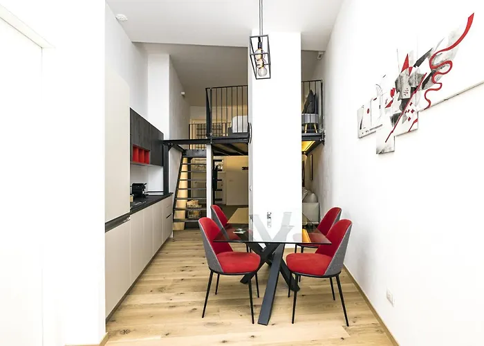 Loft La Sedia Rossa - Centro Storico * Milán