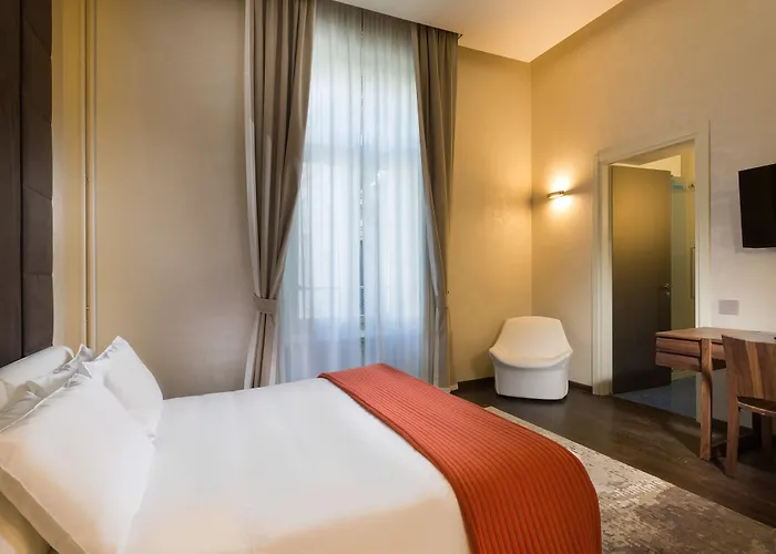 The Glamore Duomo Hotel Milão