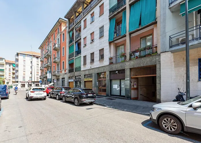 Guesthost - Niguarda Private 15sqm Mediolan