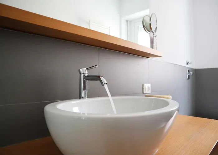 Casa Nana Modern House アパート ミラノ