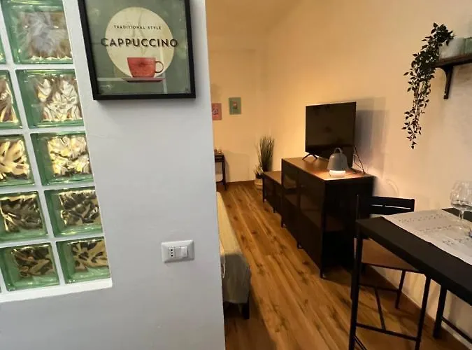 Апартаменты Stylish 3 Km Away From Duomo - Netflix, Wi-fi, All Comforts Included *