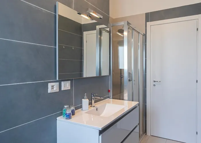 Apartment Elegante Bilocale In Corso Lodi/brenta *
