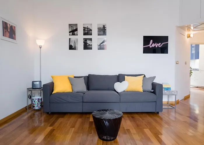 Cinque Vie Floor - Center Apartment