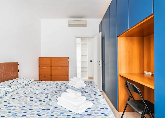 - Bocconi E Navigli - Spacious 3br 95 M - Free Parking Apartment Mailand