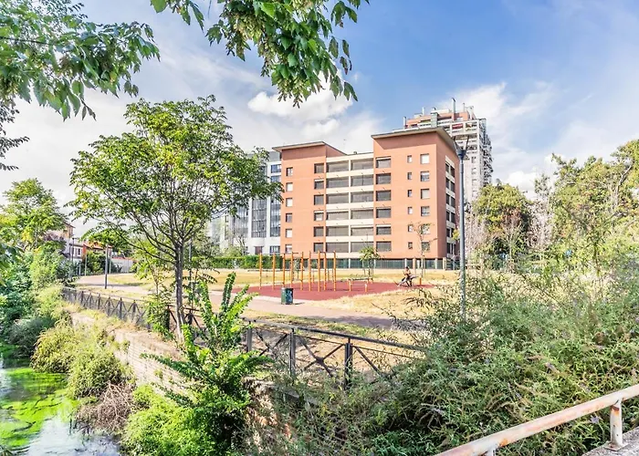 - Bocconi E Navigli - Spacious 3br 95 M - Free Parking Apartment Mailand