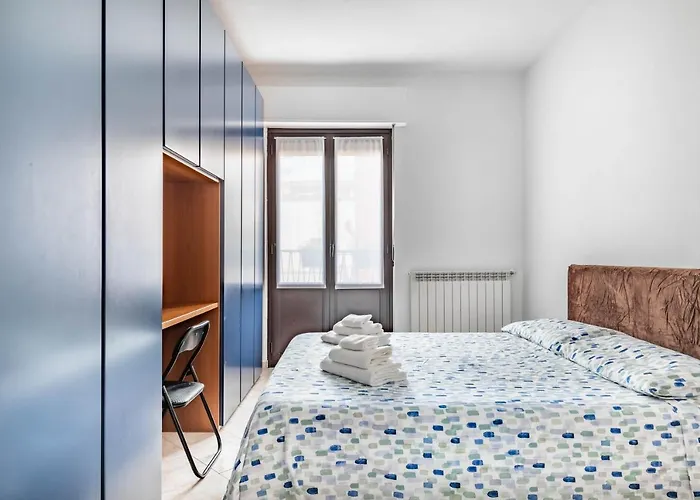 - Bocconi E Navigli - Spacious 3br 95 M - Free Parking Apartment