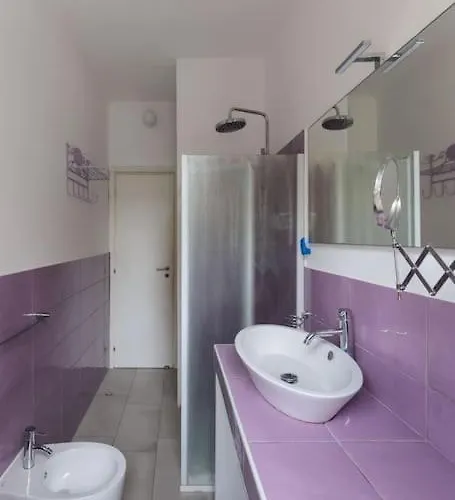 Apartment Alessia's Flat - Breno Mailand