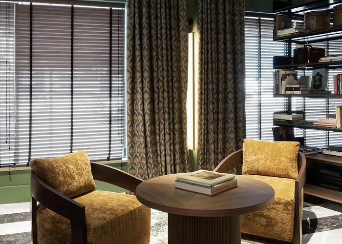 Radisson Collection Hotel, Santa Sofia 5* Mediolan