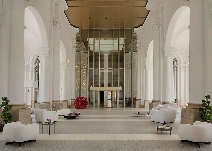Hotell Nh Collection Life 4*