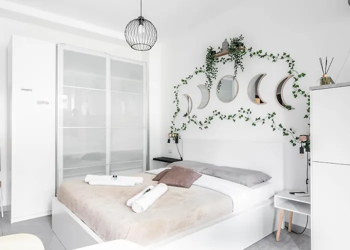 Eden House Sansiro-duomo Netflix & Design * 米兰