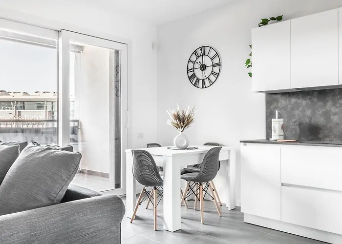 Lejlighed Harmony House - Rho Fiera 6min - Free Parking - Terrace *