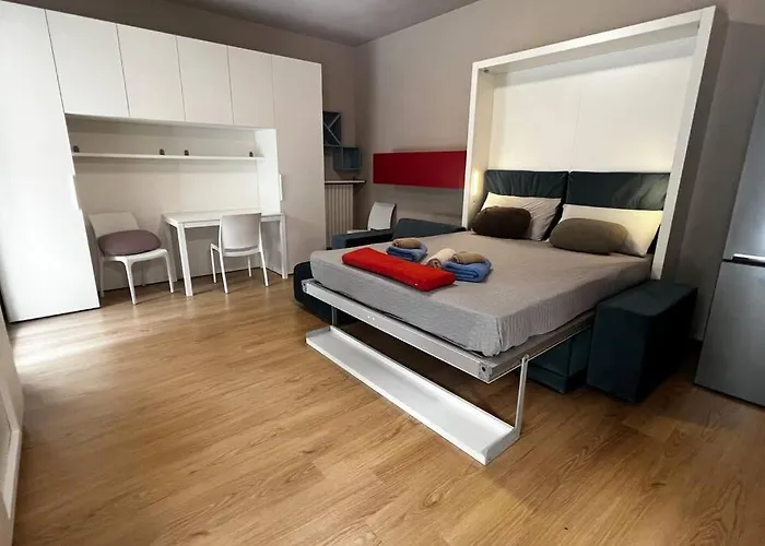 Urban House - Comfy Flat Navigli Center * Milão
