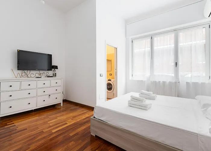 Guesthost - Cosy Close To Piazza Insubria *