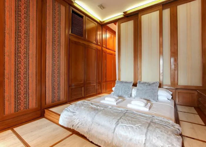 Apartament San Babila Mediolan