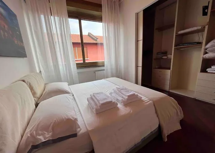 - Magistretti. Ampio Bilocale Apartman