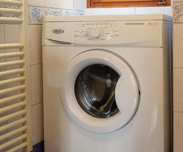 Flat In Citylife Near Metro! شقة ميلان