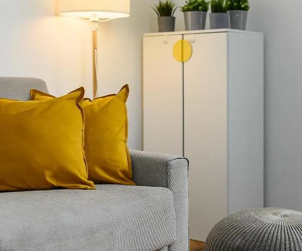 Apartment Insubria 8-3dx - Monolocale Cool *