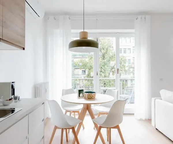 Lägenhet Luxury 2 Bedroom Apartament, Close To San Siro, Fiera And 10 Min Metro To Duomo Milano