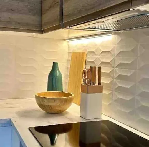 Luxury 2 Bedroom Apartament, Close To San Siro, Fiera And 10 Min Metro To Duomo *