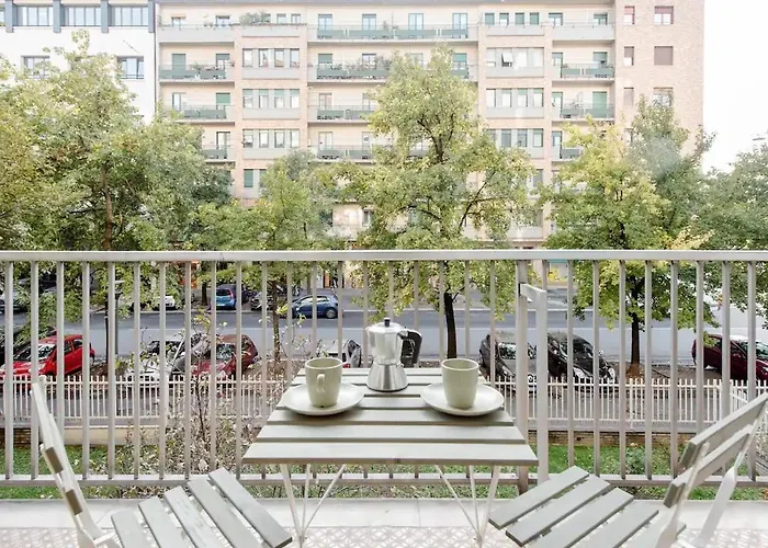 Luxury 2 Bedroom Apartament, Close To San Siro, Fiera And 10 Min Metro To Duomo Lägenhet Milano