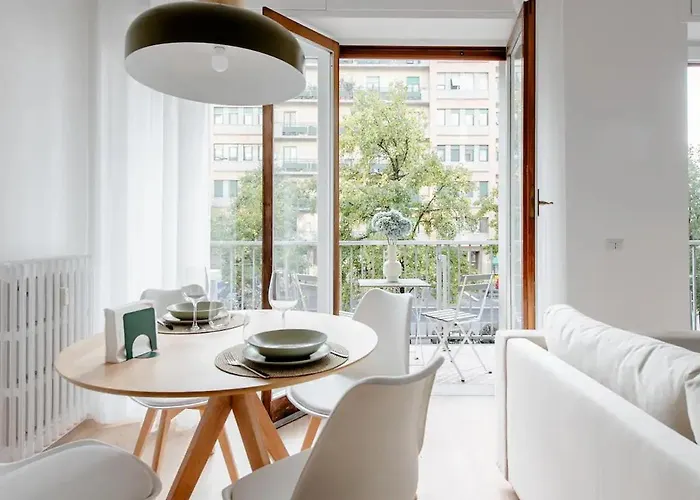 Lägenhet Luxury 2 Bedroom Apartament, Close To San Siro, Fiera And 10 Min Metro To Duomo *