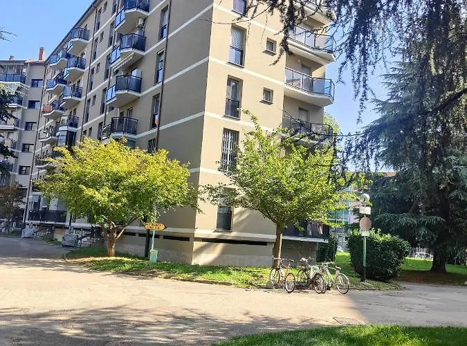 Apartament Elegante Bilocale A Con Balcone *