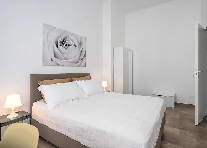 Modern In Navigli-near Darsena & Bocconi アパート *