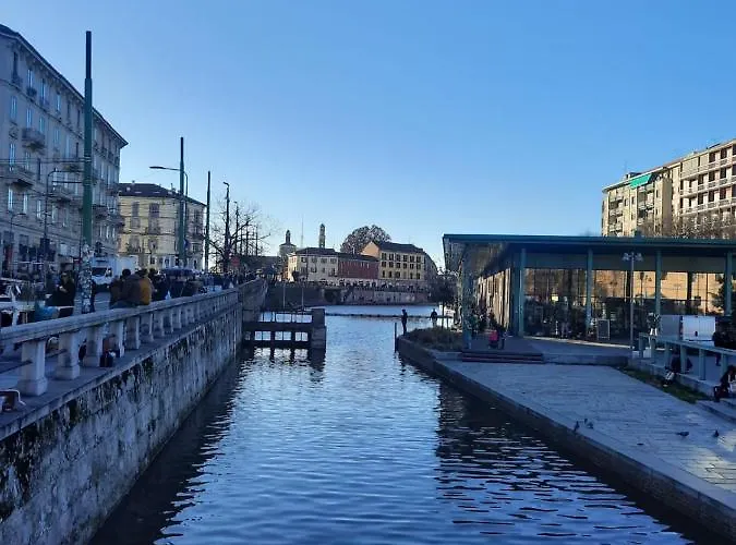 Modern In Navigli-near Darsena & Bocconi アパート ミラノ