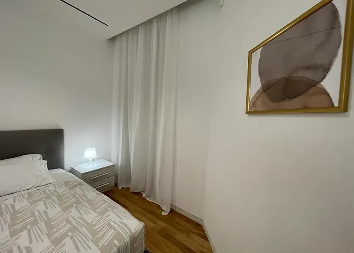 Imhome - Dante * Milan