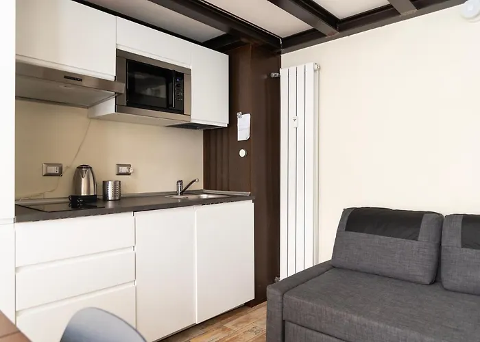 Youhosty - Ranzoni3k Милан