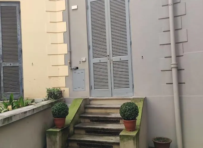 Appartamento Monolocale Intimo Con Terrazzino