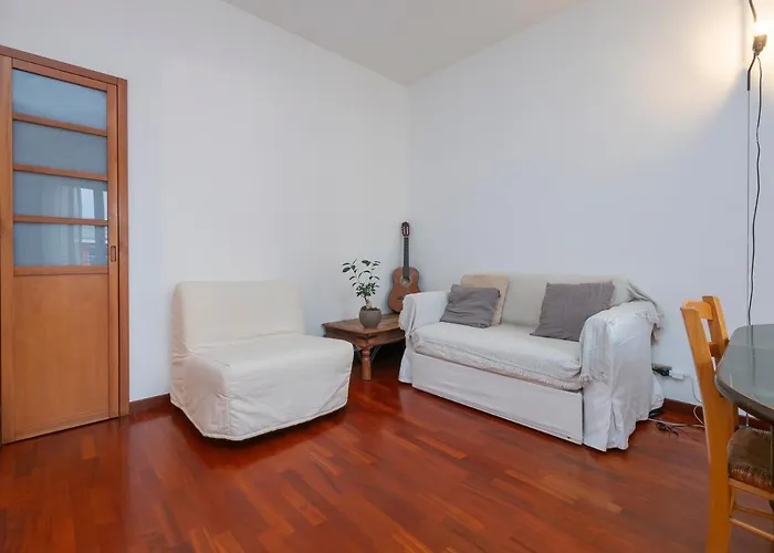 Ihost Flat - Sestini 11 Διαμέρισμα *