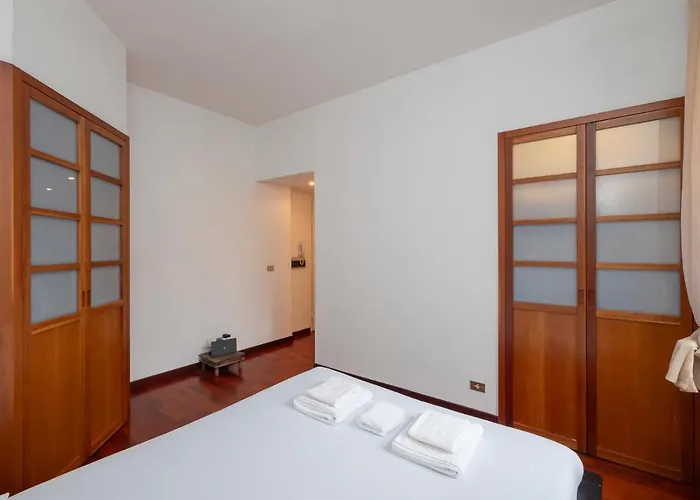 Ihost Flat - Sestini 11 *