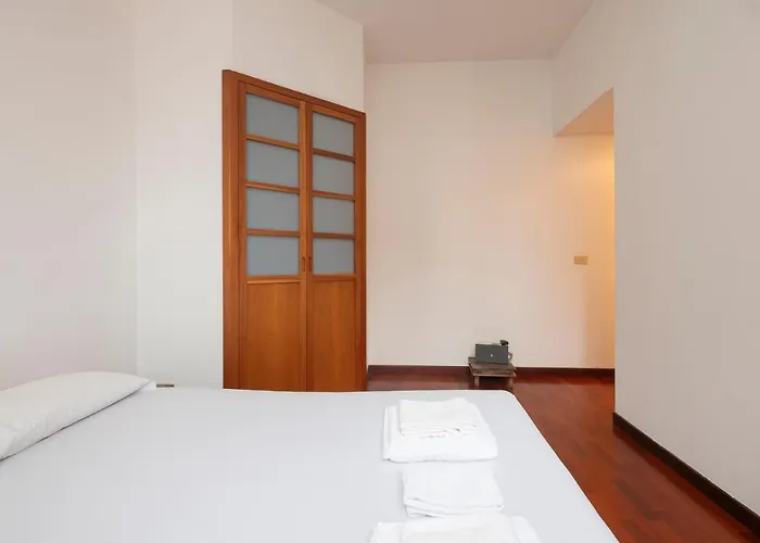 Ihost Flat - Sestini 11 *