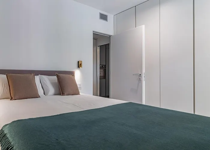 Luxury - Free Parking - Duomo-navigli * Milan