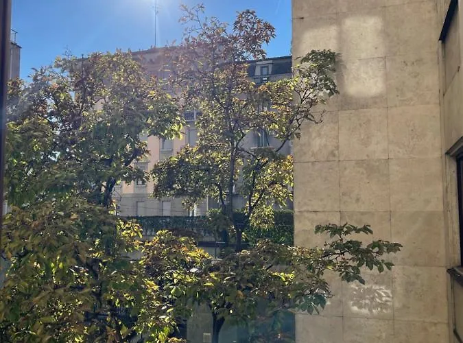 아파트 The White House, Modern In Center 밀라노