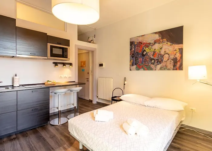 Luna Homes - In Farini Milán