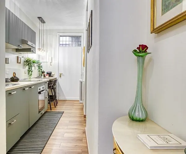 Bamboo House - Floor Just 15 Minutes From Duomo Apartment Milan