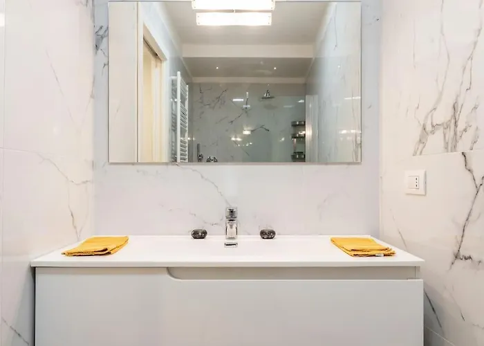 Mora Flexyrent A.c. - Colonne * 밀라노