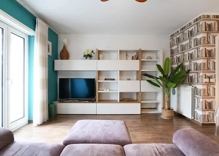 Mila Battista Milano