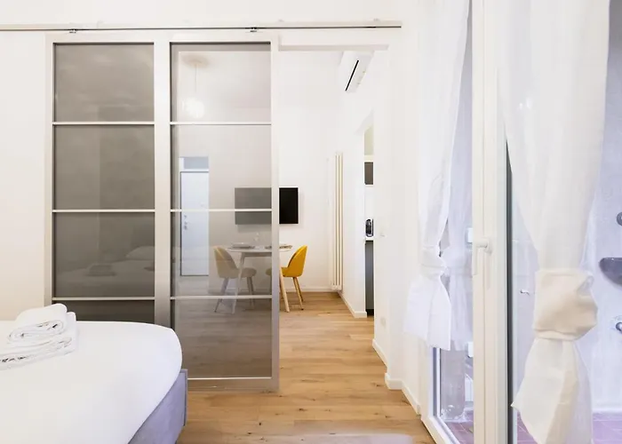 Easylife - - Col Di Lana 6a - Navigli * מילאנו