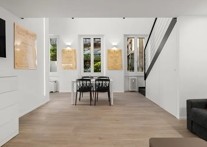 Modern Quiet Super Luxury