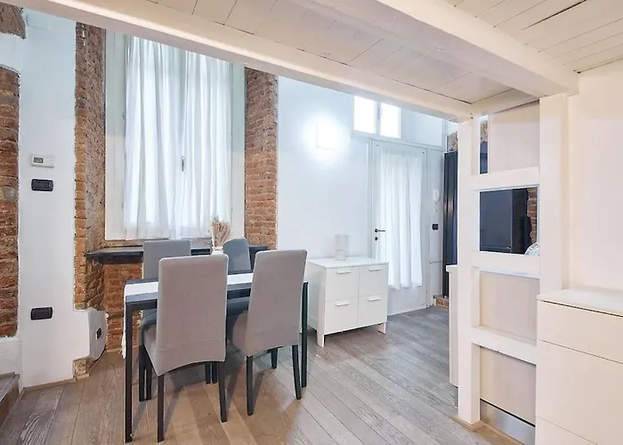 Brera-moscova Centro Storico, Wi-fi E Netflix Διαμέρισμα
