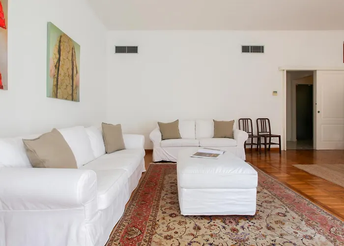 Hacca Collection - 3br Bocconi-navigli