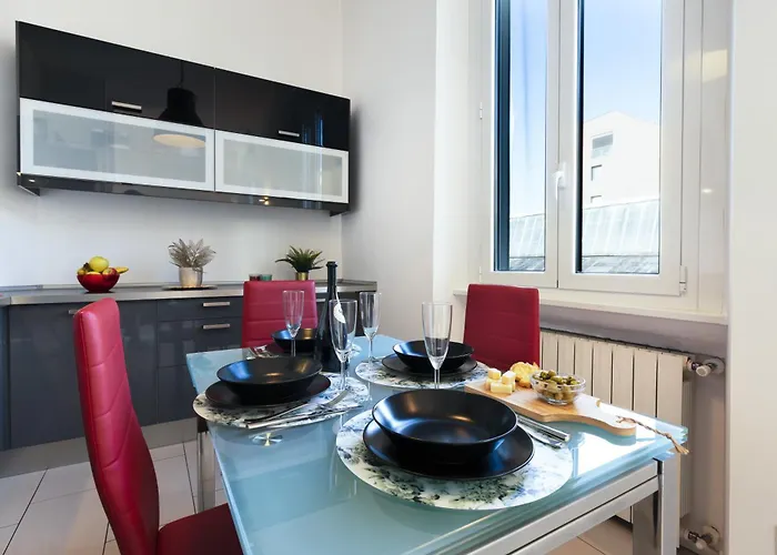 Nam House & Posto Auto *