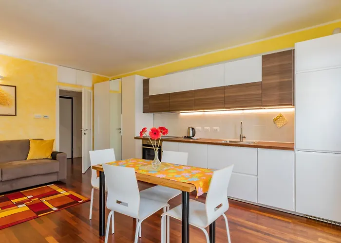 Xenia - Cozy 10 Min From Linate Apartment Milan