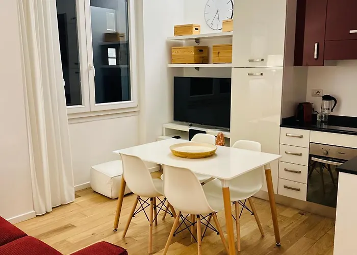 Xenia - Cozy Two-room In Station Milán