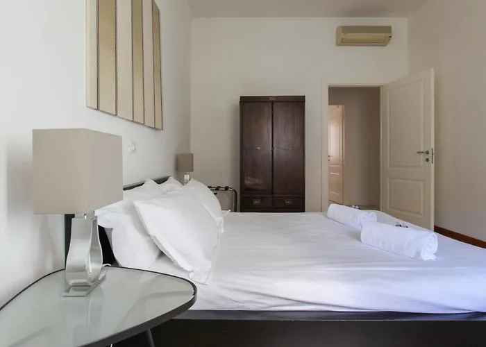 شقة Hacca Collection - 3br Bocconi-navigli *