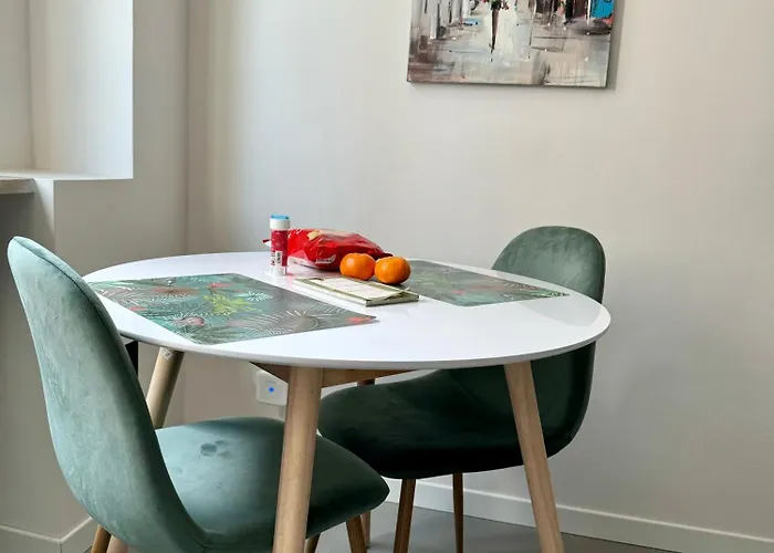 Rainbow Flat- Monolocale Luminoso * Milano